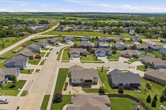 4754 Christine Circle, Manhattan, KS 66502