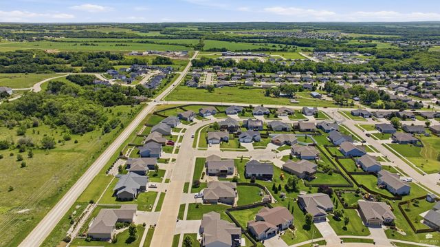 4754 Christine Circle, Manhattan, KS 66502