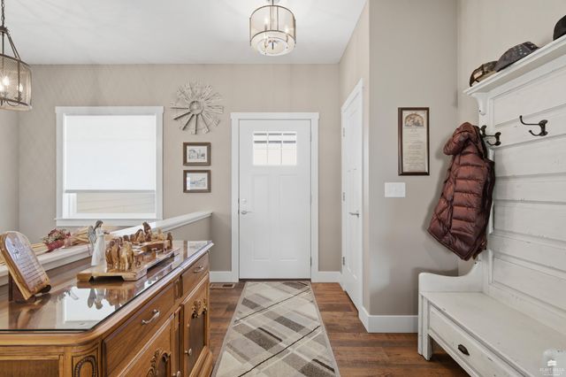 4754 Christine Circle, Manhattan, KS 66502