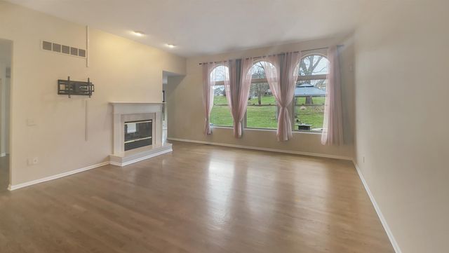 4297 Oak Tree Court, Fenton Twp, MI 48430