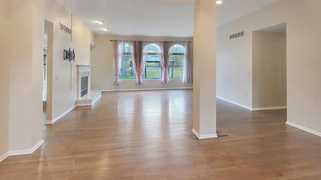 4297 Oak Tree Court, Fenton Twp, MI 48430