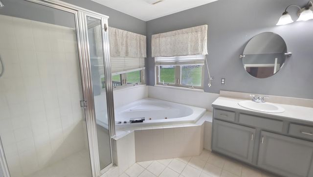 4297 Oak Tree Court, Fenton Twp, MI 48430