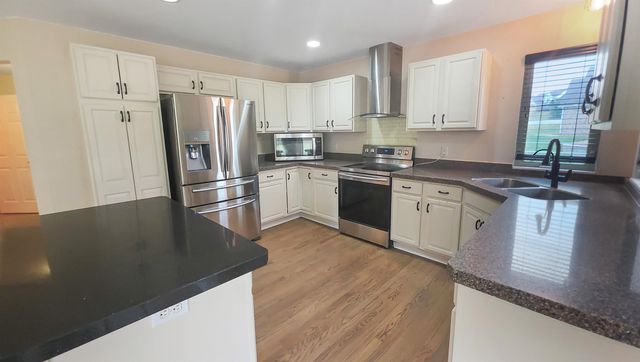 4297 Oak Tree Court, Fenton Twp, MI 48430