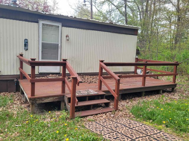 1253 S 8 Mile Road, Midland, MI 48640