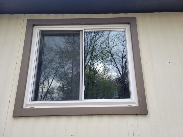 1253 S 8 Mile Road, Midland, MI 48640