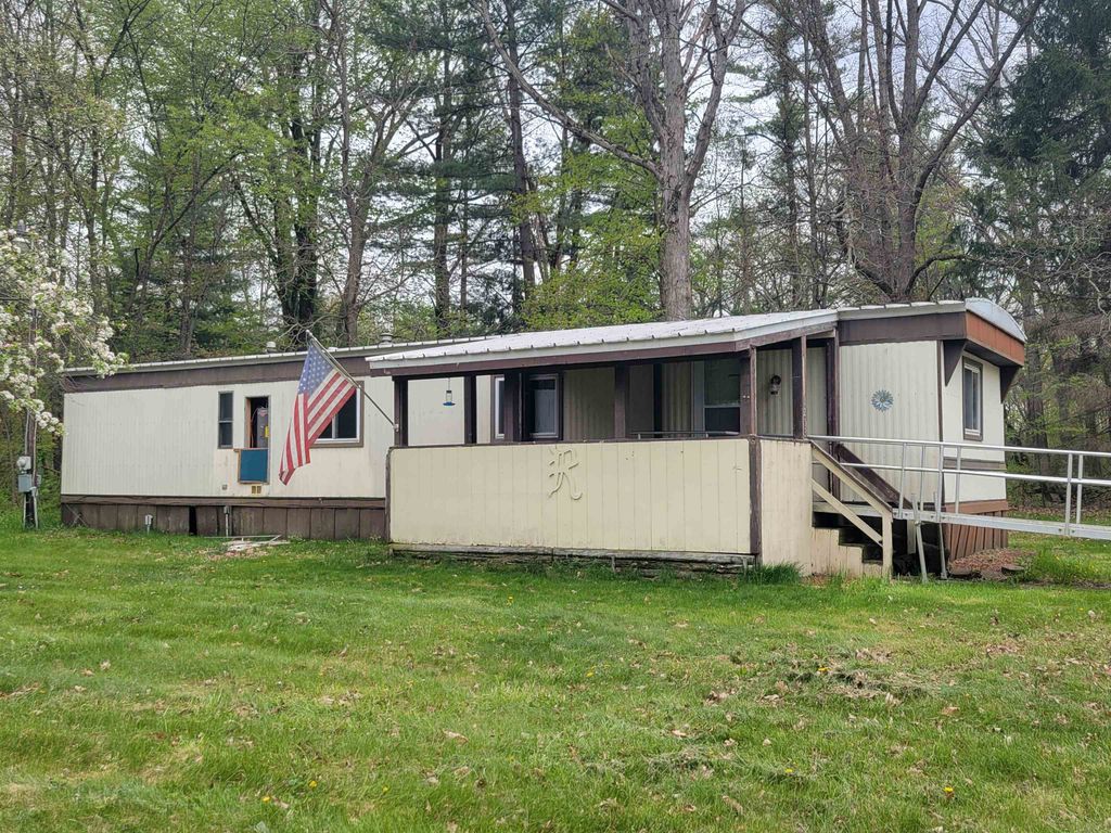 1253 S 8 Mile Road, Midland, MI 48640