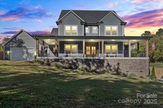 34 Colts Neck Lane, Taylorsville, NC 28681