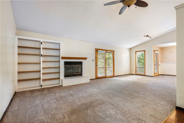 4 Cherhill Drive, Bella Vista, AR 72714