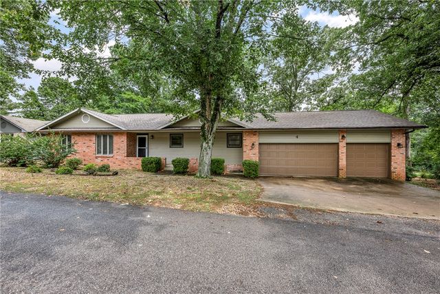 4 Cherhill Drive, Bella Vista, AR 72714