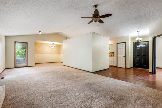 4 Cherhill Drive, Bella Vista, AR 72714