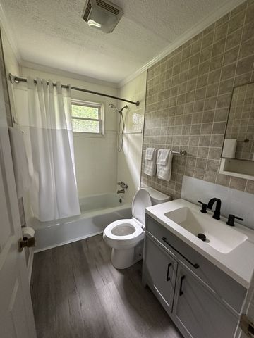 312 Plantation Dr, Clarksville, TN 37042