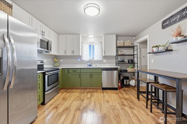 717 S 58th Street, Tacoma, WA 98408