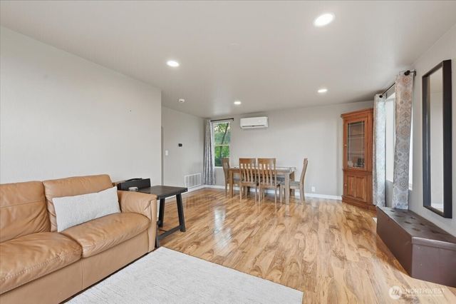 717 S 58th Street, Tacoma, WA 98408