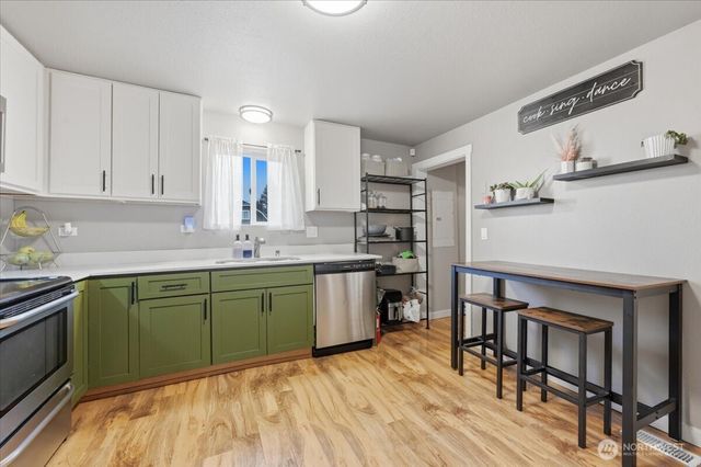 717 S 58th Street, Tacoma, WA 98408