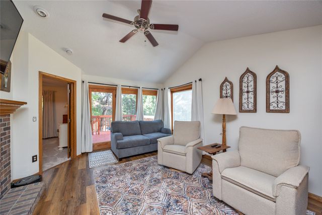 8178 Dellwood Drive, Urbandale, IA 50322