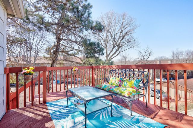 8178 Dellwood Drive, Urbandale, IA 50322