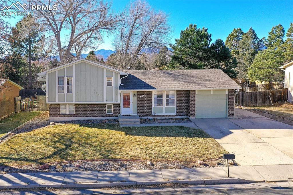 4622 Sprucewood Drive, Colorado Springs, CO 80918
