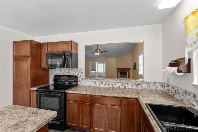 8477 Doe Run Place, Huber Heights, OH 45424