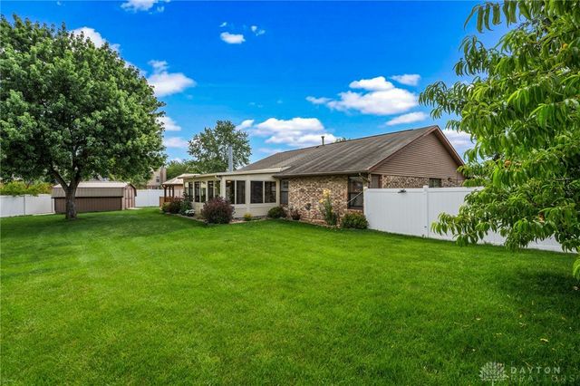 8477 Doe Run Place, Huber Heights, OH 45424