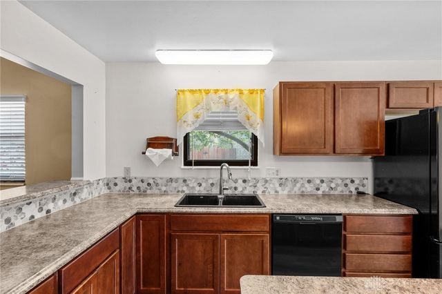 8477 Doe Run Place, Huber Heights, OH 45424