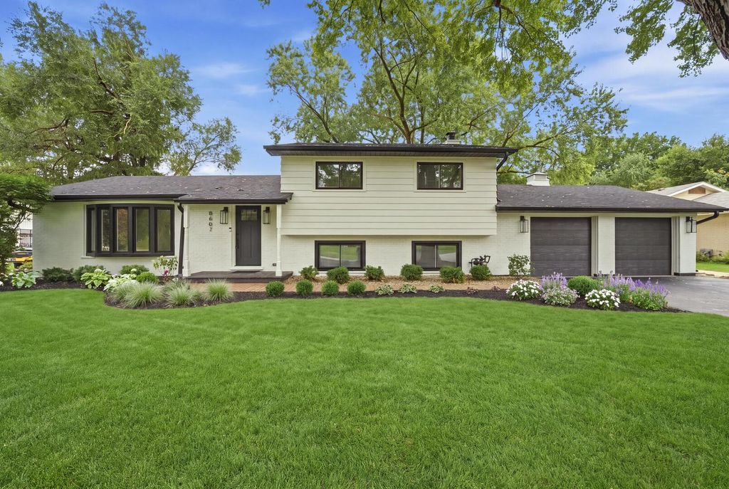 8607 W Main Street, Downers Grove, IL 60516 — exterior