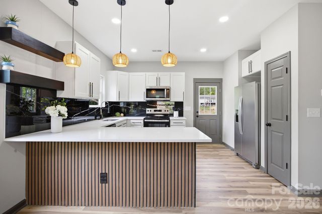 2412 SUMMIT Avenue, Kannapolis, NC 28081