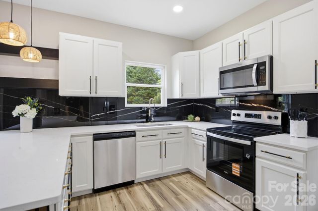 2412 SUMMIT Avenue, Kannapolis, NC 28081