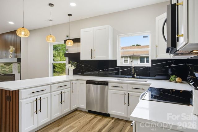 2412 SUMMIT Avenue, Kannapolis, NC 28081