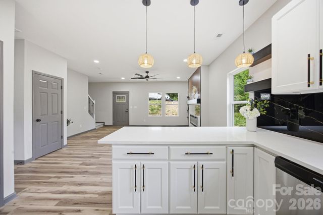 2412 SUMMIT Avenue, Kannapolis, NC 28081