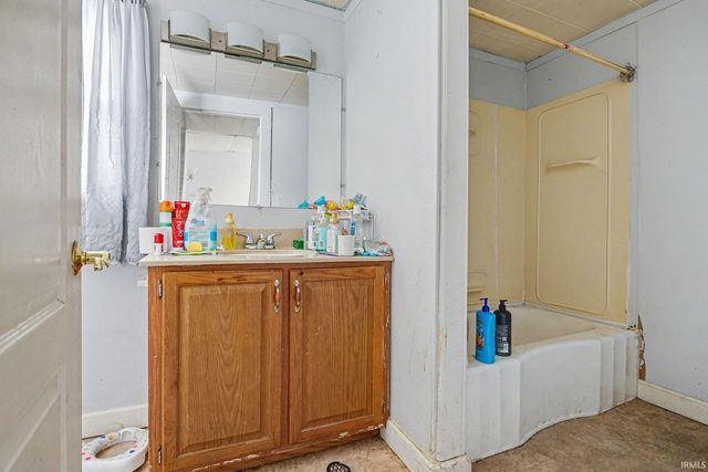 318 Goshen Avenue, Elkhart, IN 46516