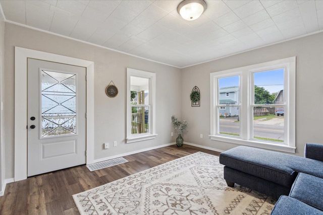 318 W Racine Street, Janesville, WI 53548