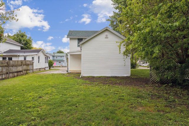 318 W Racine Street, Janesville, WI 53548