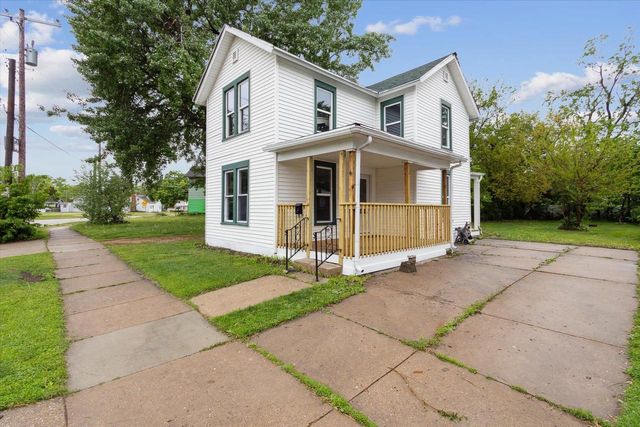 318 W Racine Street, Janesville, WI 53548