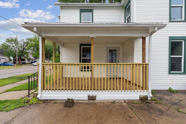 318 W Racine Street, Janesville, WI 53548
