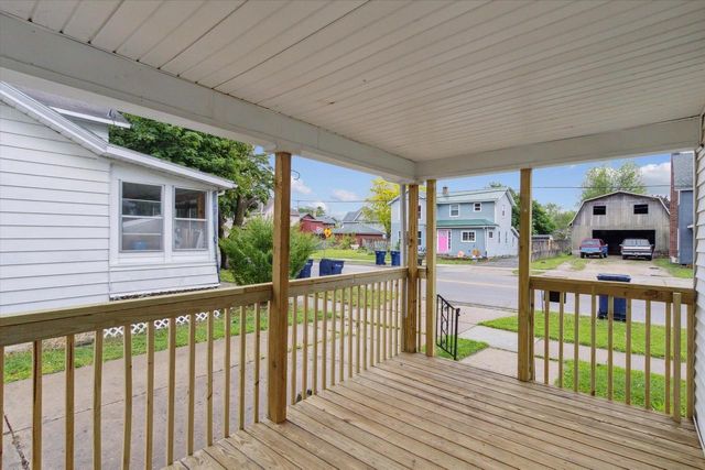 318 W Racine Street, Janesville, WI 53548