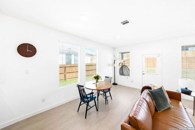 6095 Companion Rd, Bulverde, TX 78163