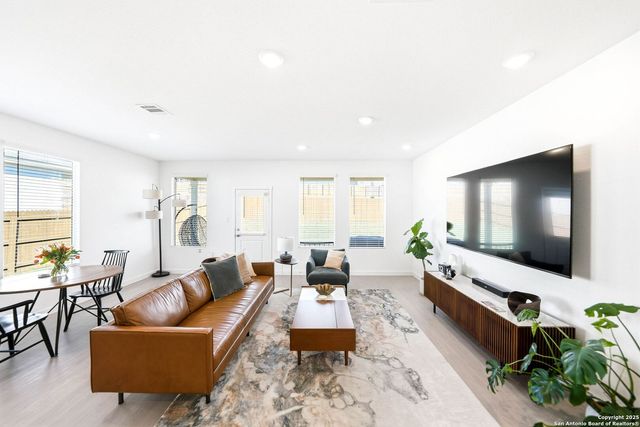 6095 Companion Rd, Bulverde, TX 78163