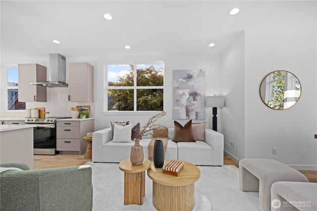 1704 A N 47th Street, Seattle, WA 98103