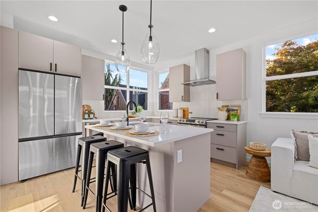 1704 A N 47th Street, Seattle, WA 98103