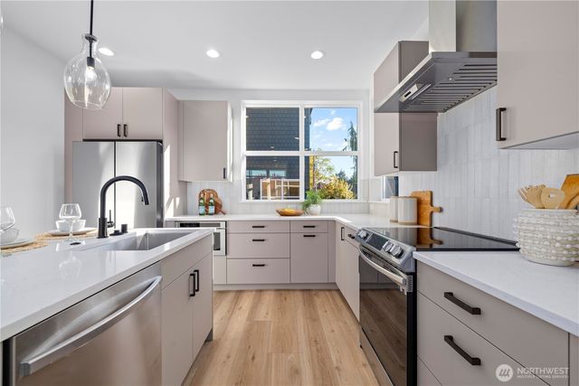 1704 A N 47th Street, Seattle, WA 98103