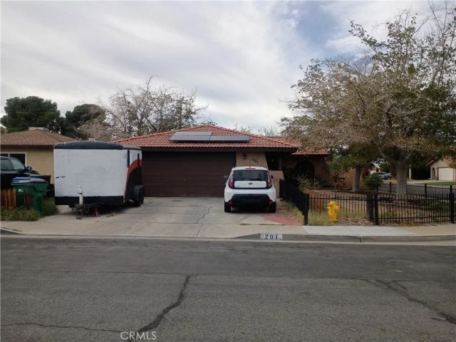 201 S Greenlawn Street, Ridgecrest, CA 93555