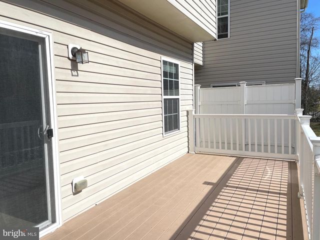 1084 HARMONY HILL LN, York, PA 17402