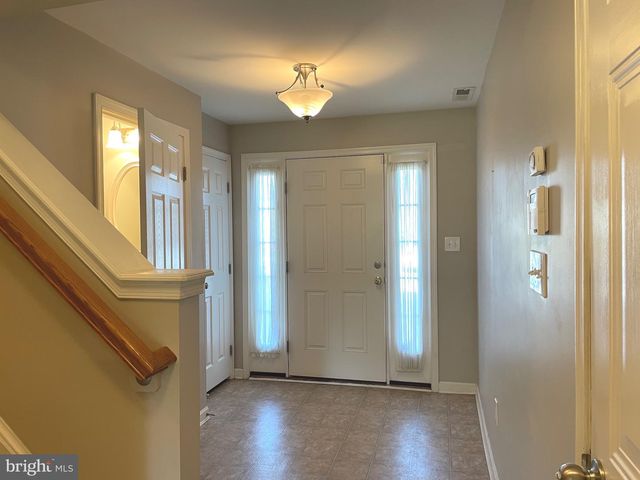 1084 HARMONY HILL LN, York, PA 17402