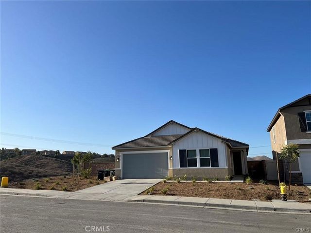 45033 Starina, Lake Elsinore, CA 92532