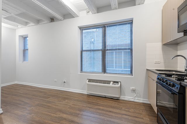 5718 N Winthrop Avenue 411, Chicago, IL 60660