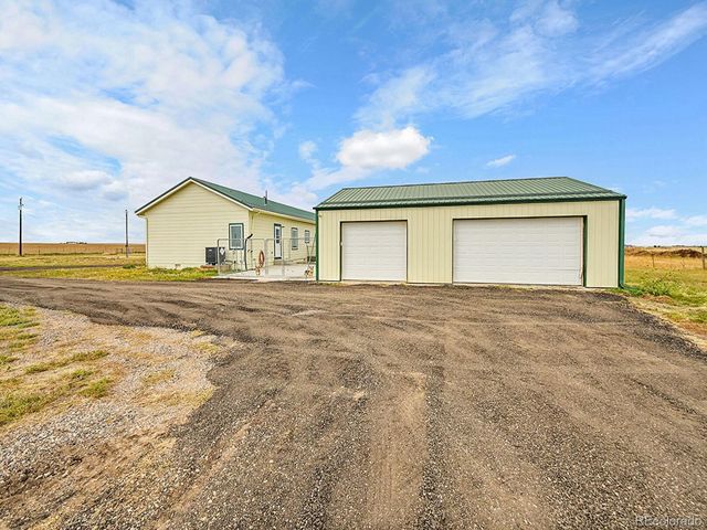 10660 Schumaker Road, Bennett, CO 80102