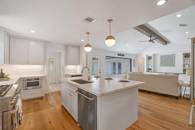 1707 Droxford Drive, Houston, TX 77008