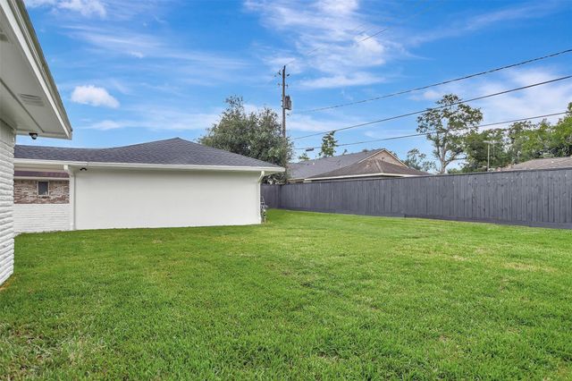 1707 Droxford Drive, Houston, TX 77008