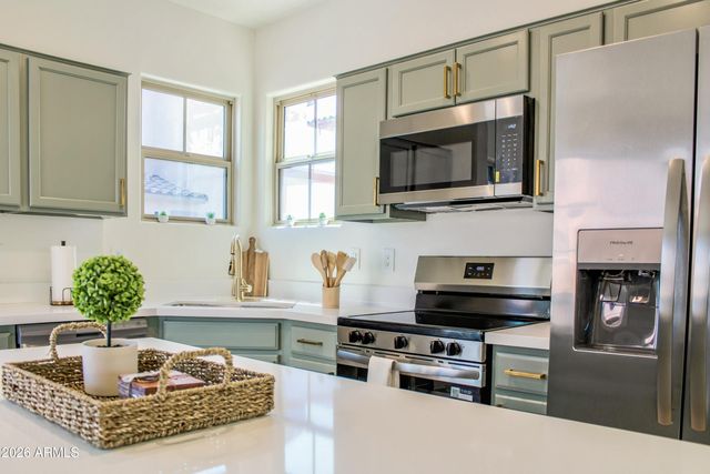7731 W PIPESTONE Place, Phoenix, AZ 85035