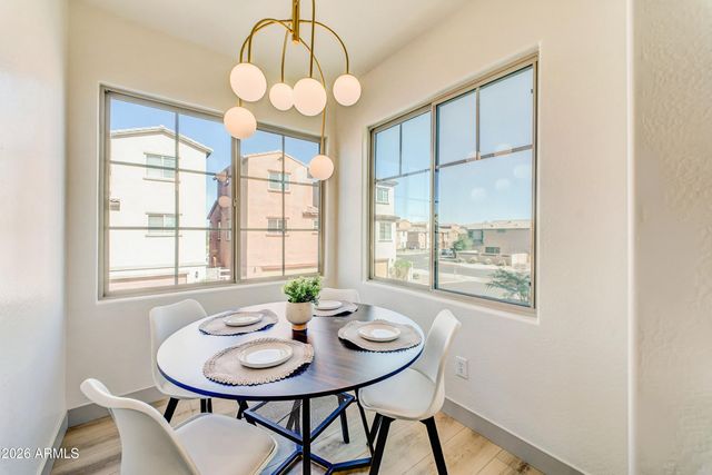 7731 W PIPESTONE Place, Phoenix, AZ 85035